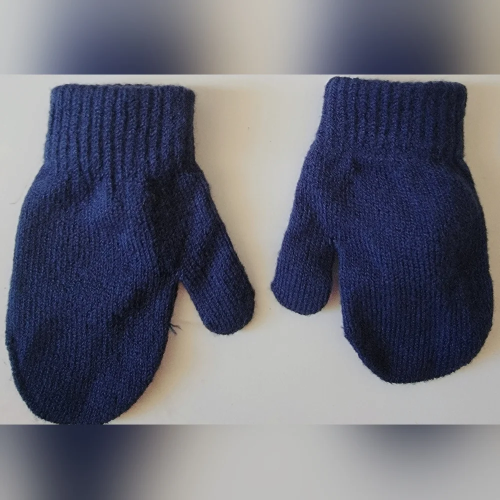Navy blue toddler mittens
